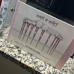 Wet N Wild 2017 Limited Edition Pro 10 pc Brush Set